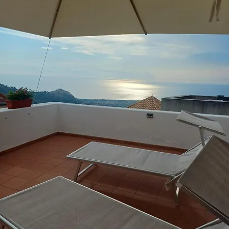 Garni Alba E Tramonto Bed & Breakfast